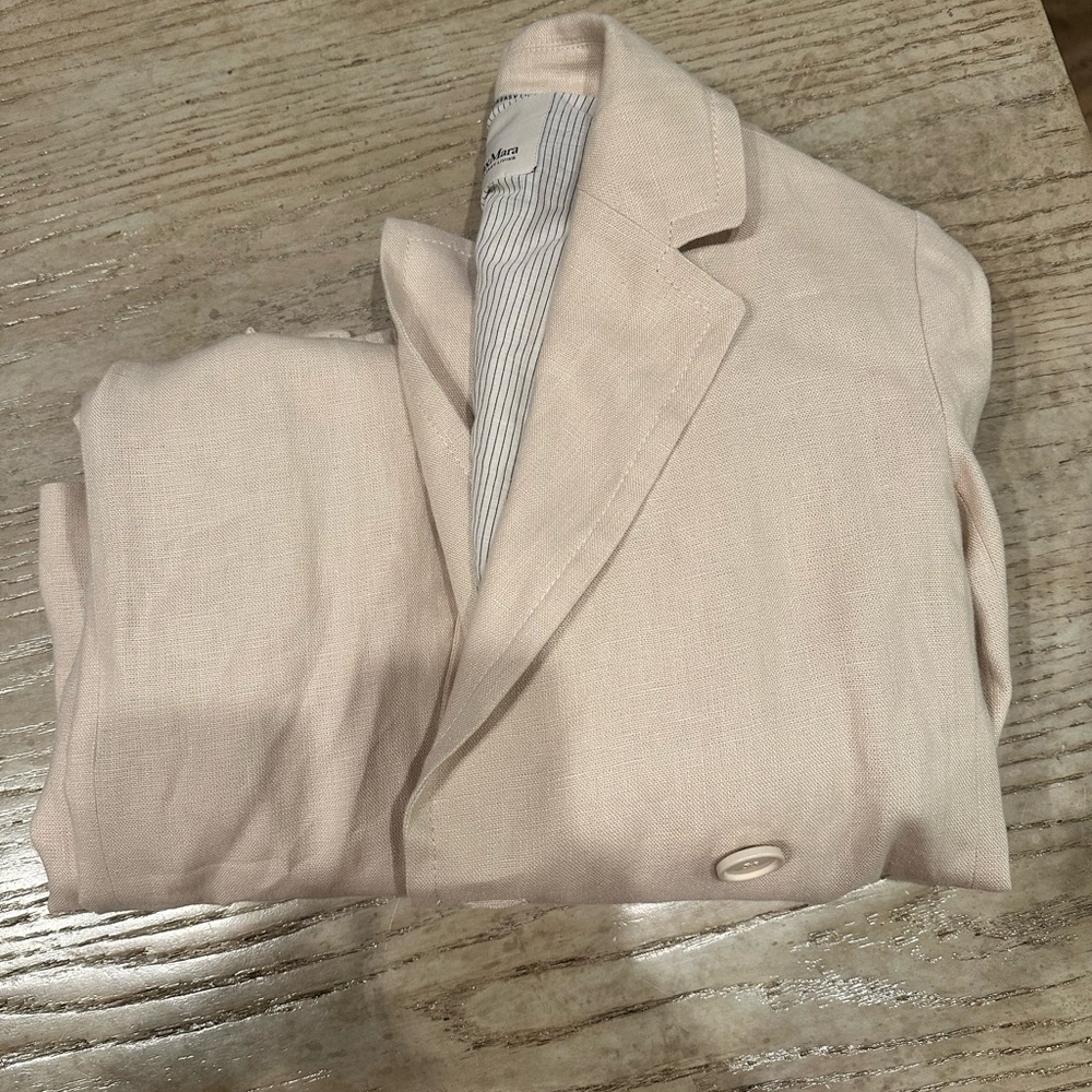 MaxMara Light Beige Double-Breasted Blazer & Wide Trousers